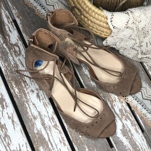 Nine West Suede Jinxed Ghillie Sandal 7.5